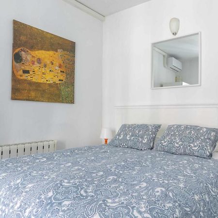 Acogedor Y Centrico Estudio Apartment Madrid Exterior photo