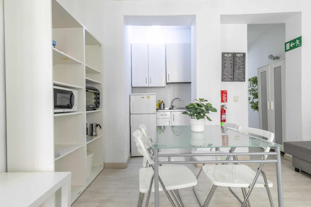 Acogedor Y Centrico Estudio Apartment Madrid Exterior photo