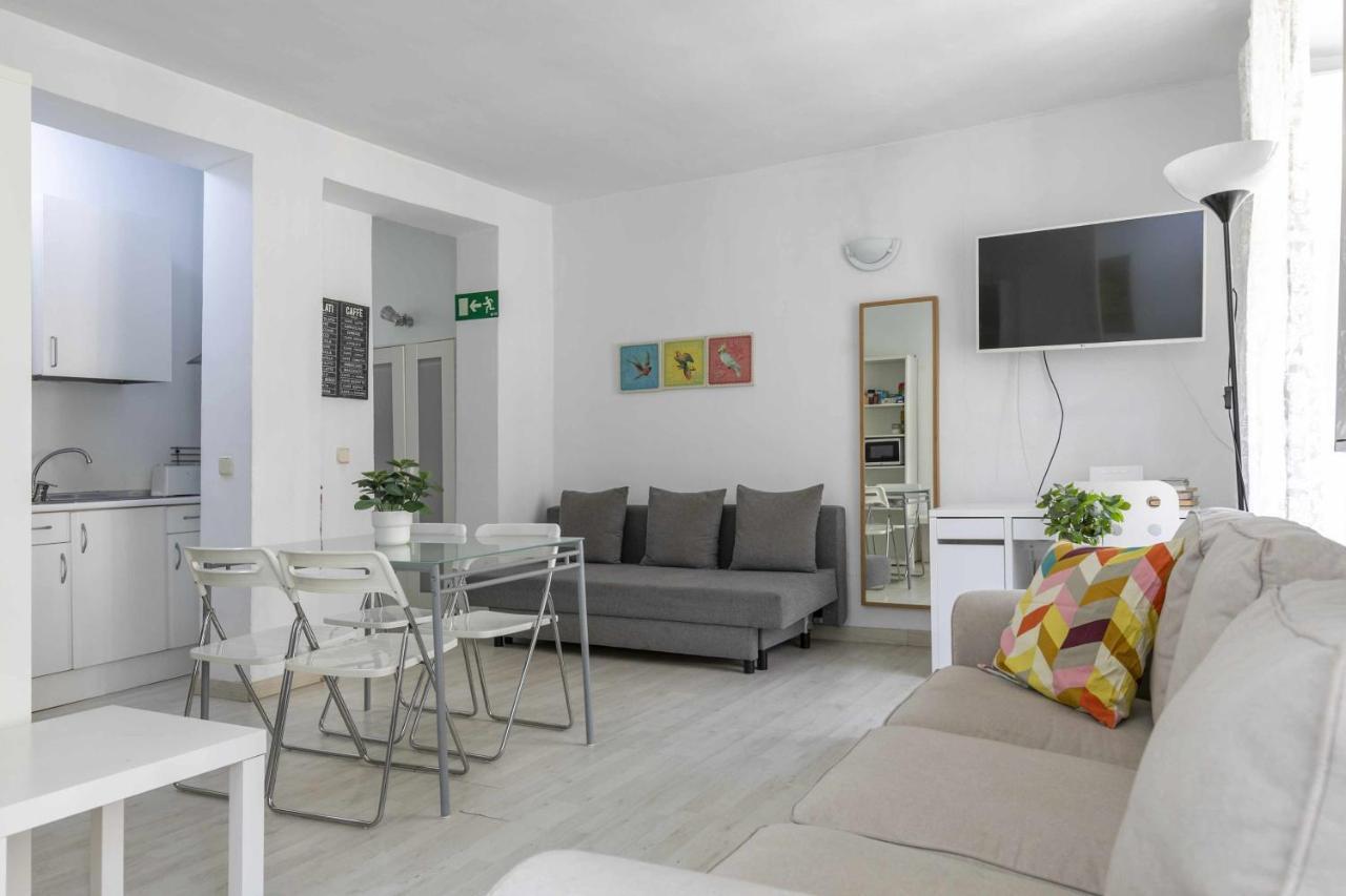 Acogedor Y Centrico Estudio Apartment Madrid Exterior photo
