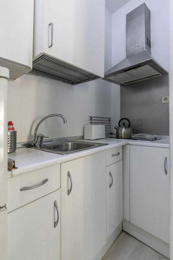 Acogedor Y Centrico Estudio Apartment Madrid Exterior photo