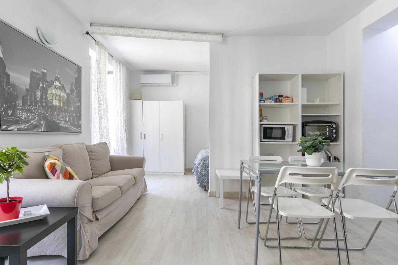 Acogedor Y Centrico Estudio Apartment Madrid Exterior photo